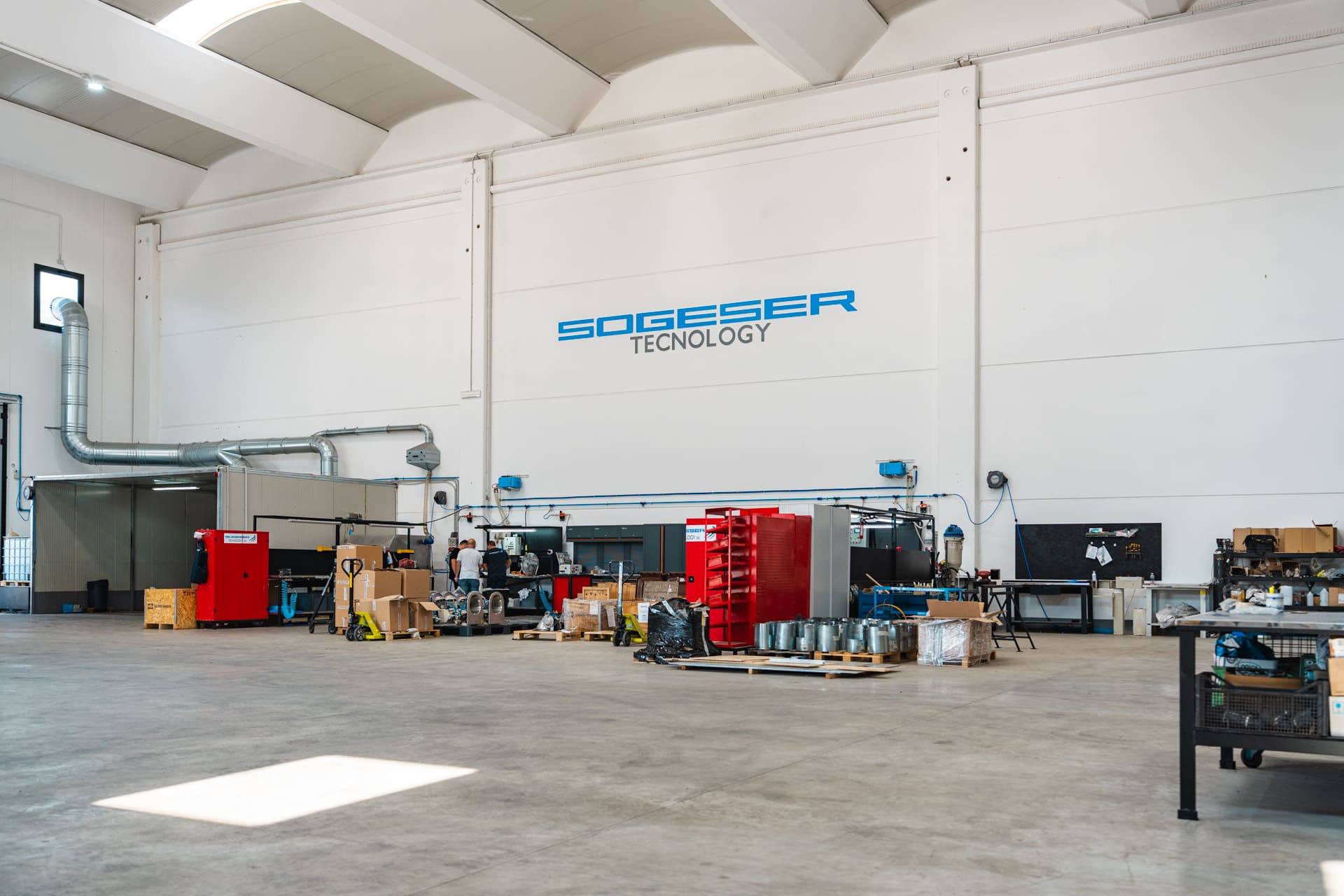 Magazzino e area tecnica Sogeser Technology
